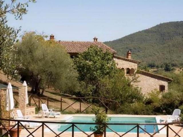Rustico in vendita a Piegaro, Umbria