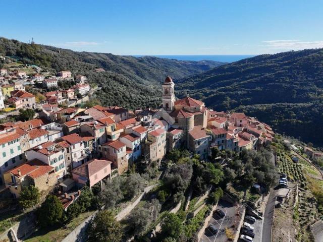 Rustico in vendita a Pietrabruna, Liguria