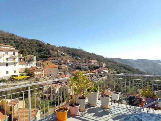 Rustico in vendita a Pietrabruna, Liguria