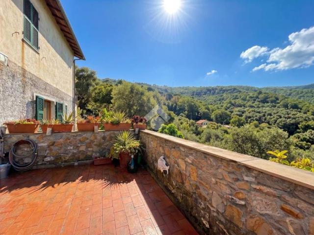 Rustico in vendita a Pietrabruna, Liguria