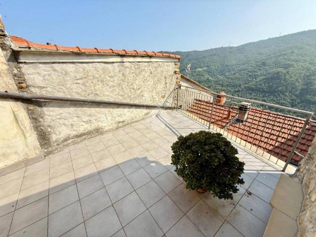 Rustico in vendita a Pietrabruna, Liguria