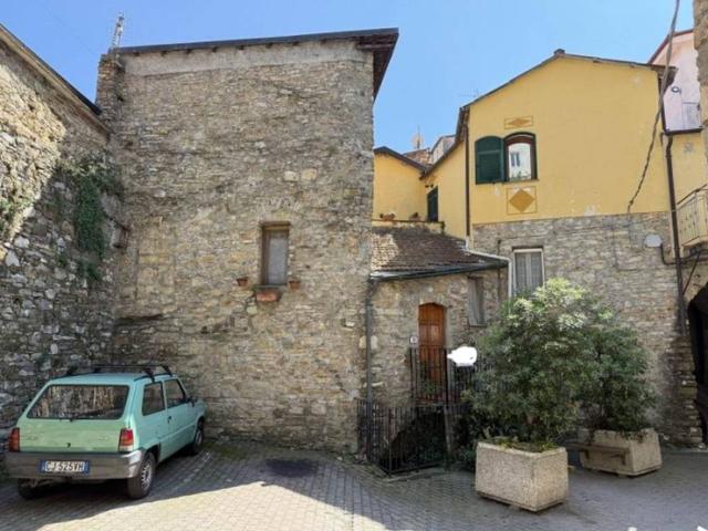 Rustico in vendita a Pietrabruna, Liguria