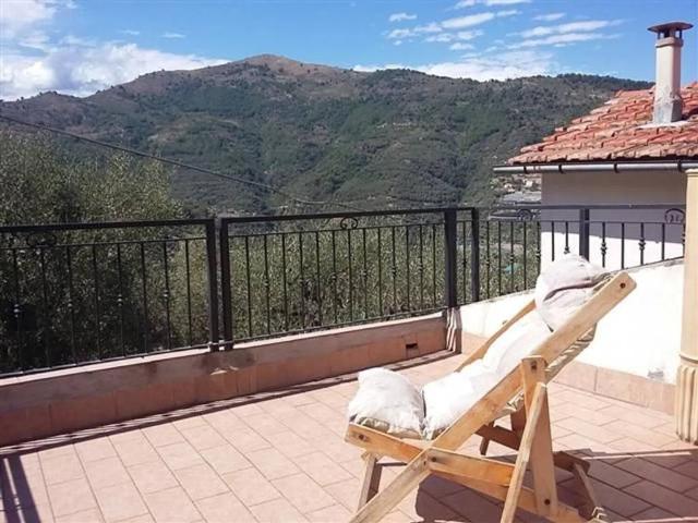 Rustico in vendita a Pietrabruna, Liguria