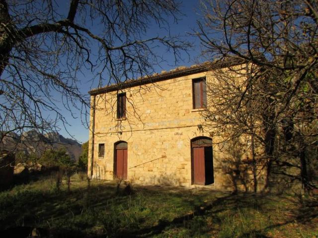Rustico in vendita a Pietrapertosa, Basilicata