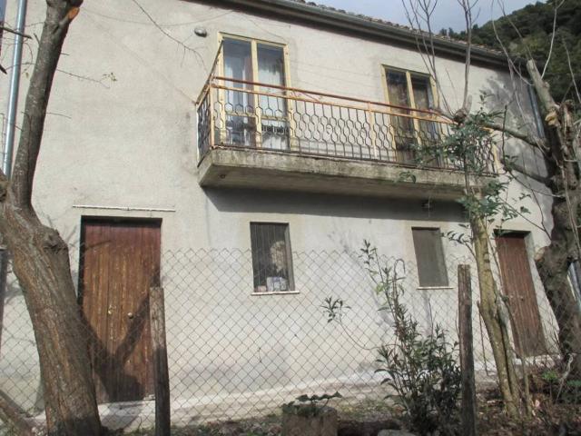 Rustico in vendita a Pietrapertosa, Basilicata
