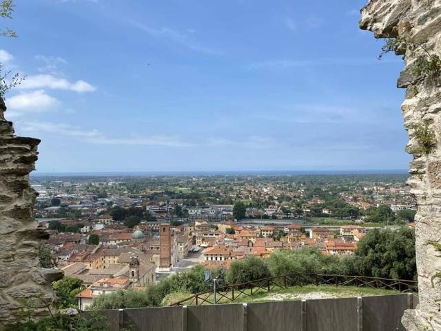 Rustico in vendita a Tonfano, Toscana