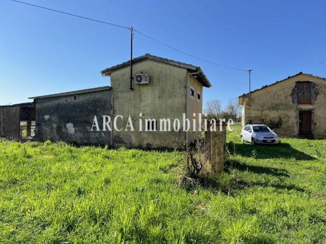 Rustico in vendita a Tonfano, Toscana