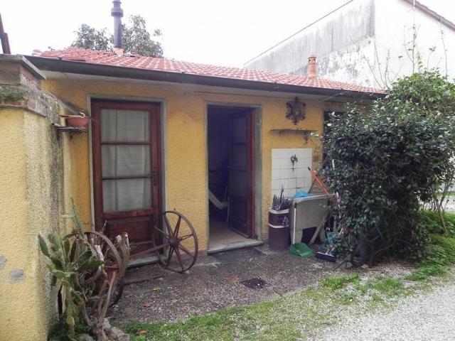 Rustico in vendita a Tonfano, Toscana