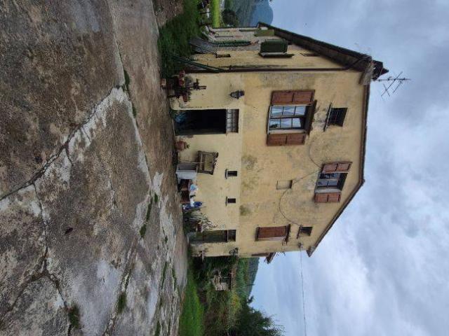 Rustico in vendita a Tonfano, Toscana