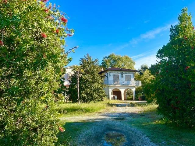 Rustico in vendita a Tonfano, Toscana