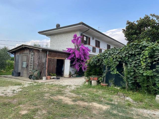 Rustico in vendita a Tonfano, Toscana