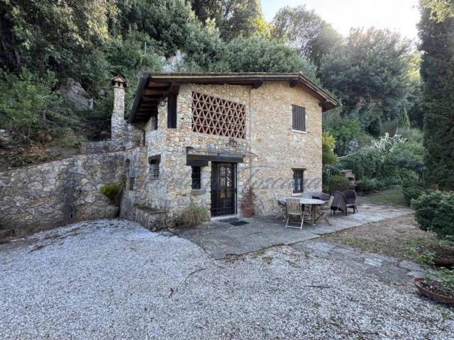 Rustico in vendita a Tonfano, Toscana