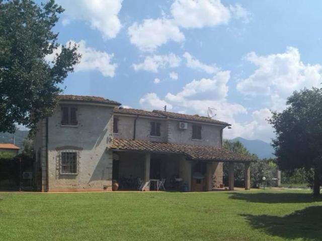 Rustico in vendita a Tonfano, Toscana