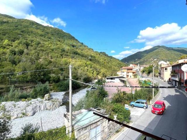 Rustico in vendita a Pieve Di Teco, Liguria