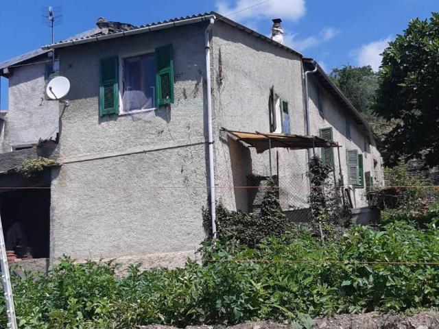 Rustico in vendita a Pieve Di Teco, Liguria
