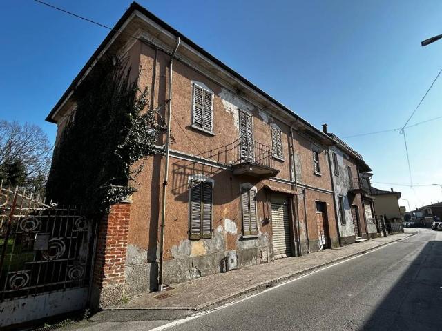 Rustico in vendita a Pieve Fissiraga, Lombardia