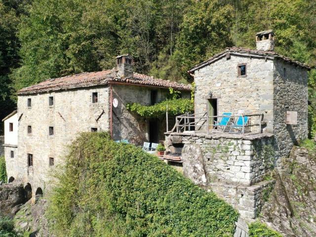 Rustico in vendita a Pieve Fosciana, Lucca