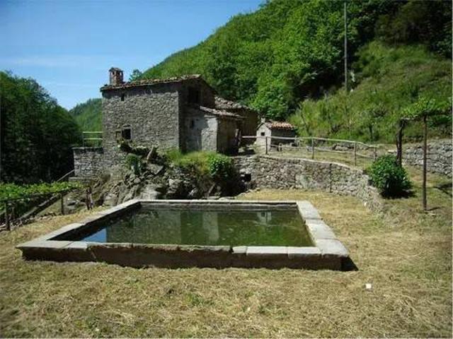 Rustico in vendita a Pieve Fosciana, Lucca