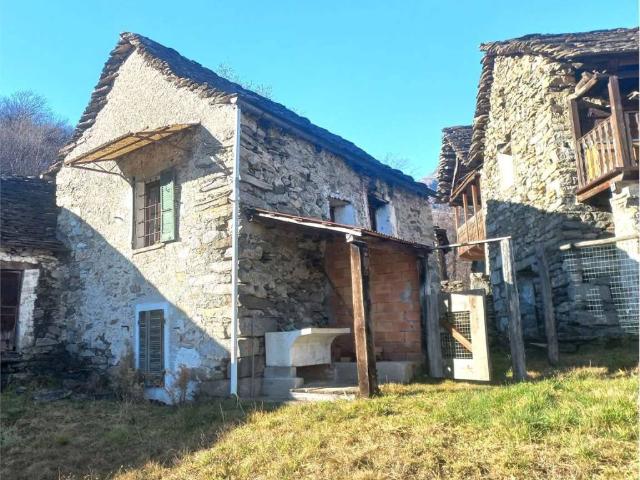 Rustico in vendita a Bannio Anzino, Piemonte