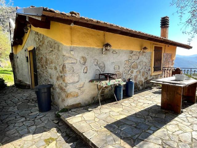 Rustico in vendita a Pigna, Liguria