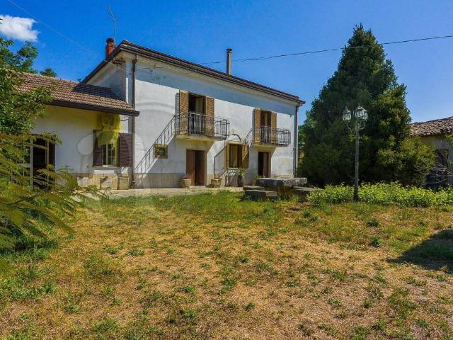 Rustico in vendita a Pignataro Interamna, Lazio