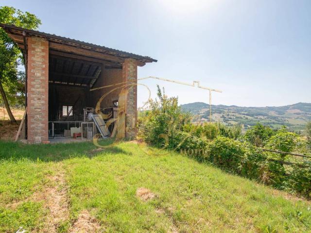 Rustico in vendita a Colombaia di Pomaro, Piozzano