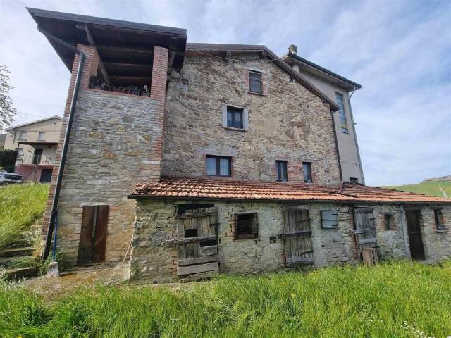Rustico in vendita a Piozzano, Reggio Emilia