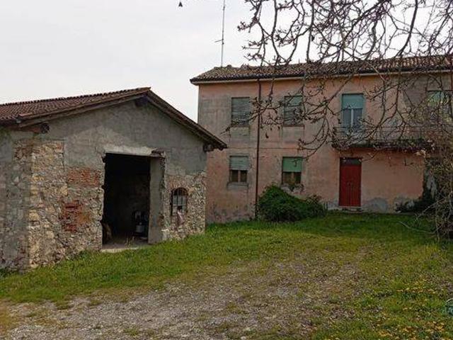 Rustico in vendita a Piozzano, Reggio Emilia