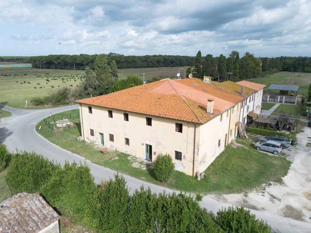 Rustico in vendita a Pisa, Toscana