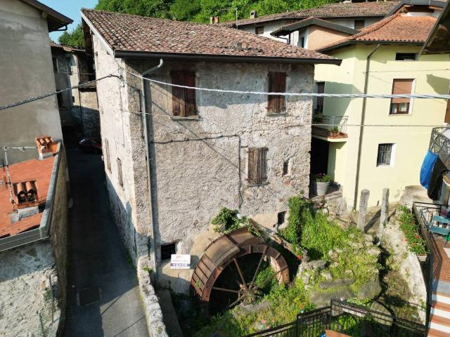 Rustico in vendita a Comunità montana del Sebino bresciano, Pisogne