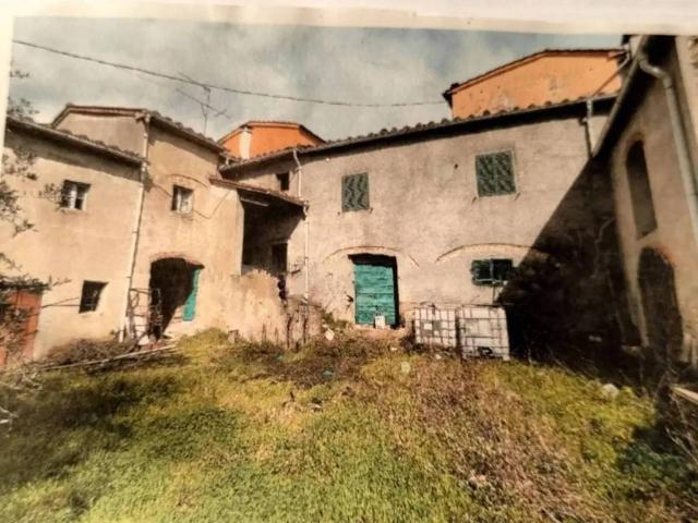 Rustico in vendita a Pistoia, Toscana