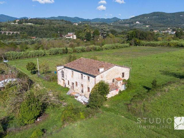 Rustico in vendita a Pistoia, Toscana