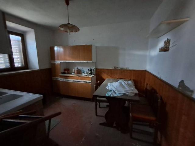 Rustico in vendita a Canapale, Pistoia