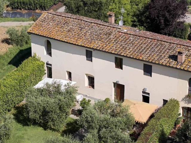 Rustico in vendita a Pontenuovo, Pistoia