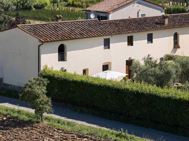 Rustico in vendita a Pontenuovo, Pistoia
