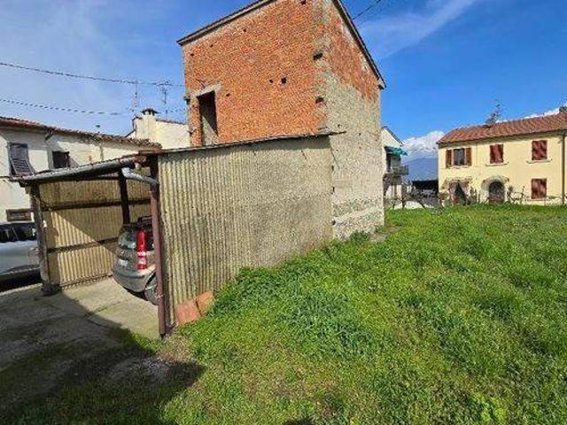 Rustico in vendita a Ponte alla Pergola, Pistoia