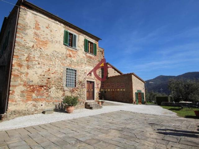 Rustico in vendita a Le Fornaci, Pistoia