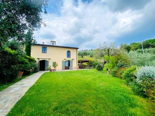 Rustico in vendita a Pontenuovo, Pistoia