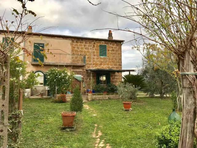 Rustico in vendita a Unione di Comuni Montani Colline del Fiora, Pitigliano