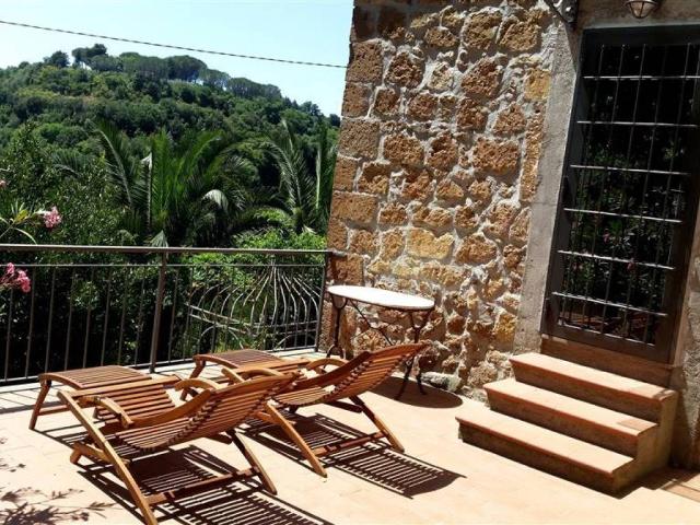 Rustico in vendita a Pitigliano, Grosseto
