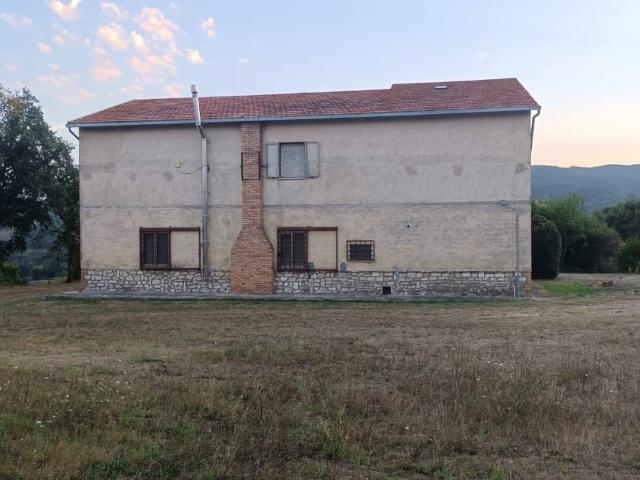 Rustico in vendita a Unione di Comuni Montani Colline del Fiora, Pitigliano