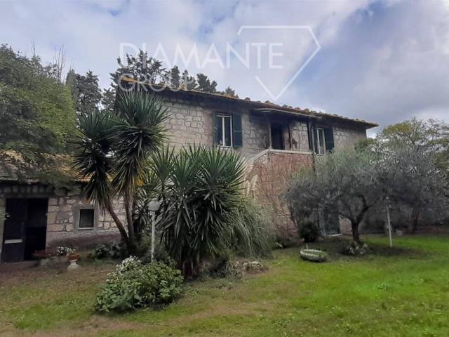 Rustico in vendita a Unione di Comuni Montani Colline del Fiora, Pitigliano