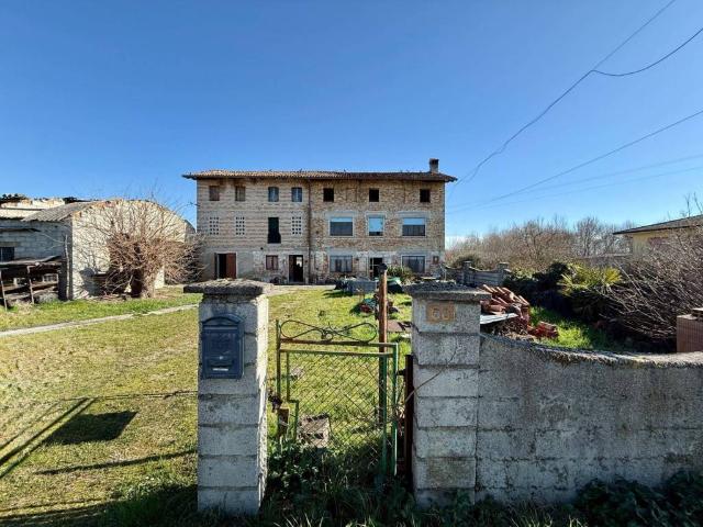 Rustico in vendita a Pocenia, Friuli-Venezia Giulia
