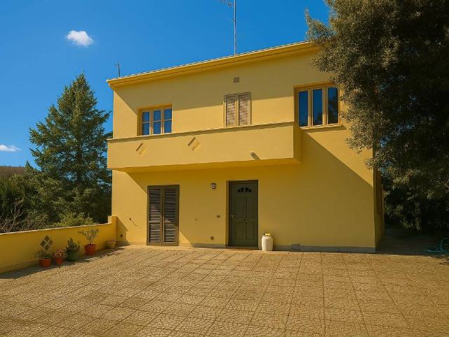 Rustico in vendita a Macine, Marche