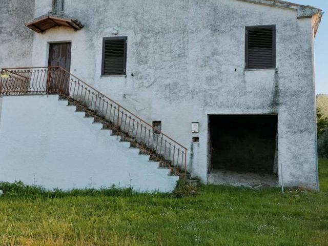Rustico in vendita a Marche, Macerata