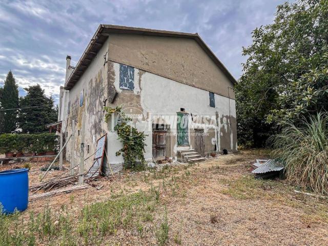 Rustico in vendita a Unione di comuni Valmarecchia, Santarcangelo Di