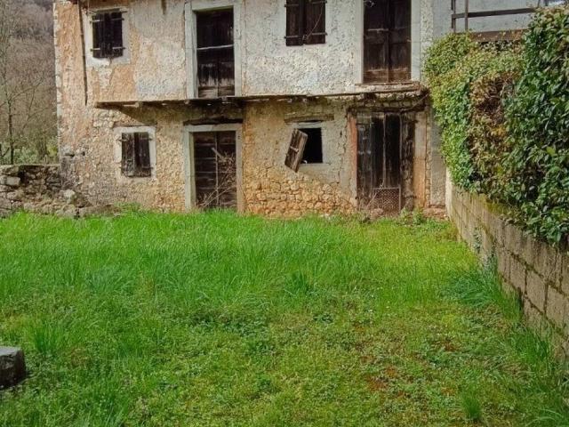 Rustico in vendita a Polcenigo, Friuli-Venezia Giulia