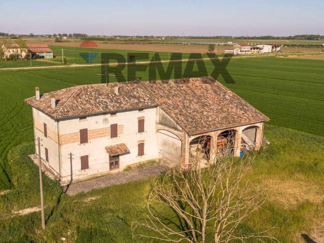 Rustico in vendita a Busseto, Parma