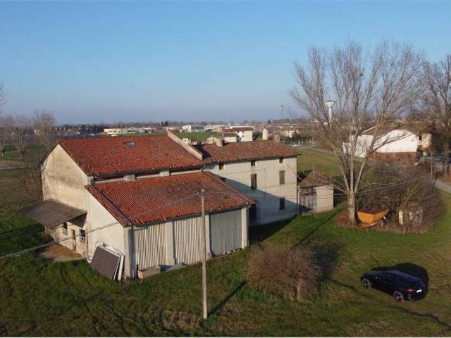 Rustico in vendita a Polesine Zibello, Zibello