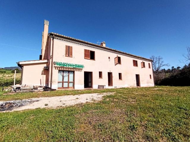 Rustico in vendita a Marche, Ancona
